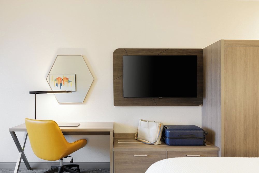 Holiday Inn Express Knoxville Airport - Alcoa by IHG 2