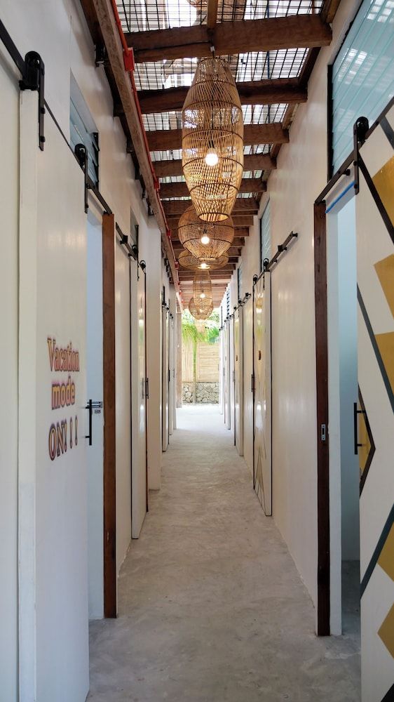 Sip Sunset Hostel and Lounge 1
