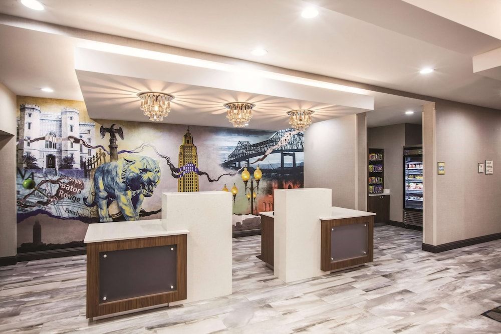 La Quinta Inn & Suites by Wyndham Baton Rouge - Port Allen 2