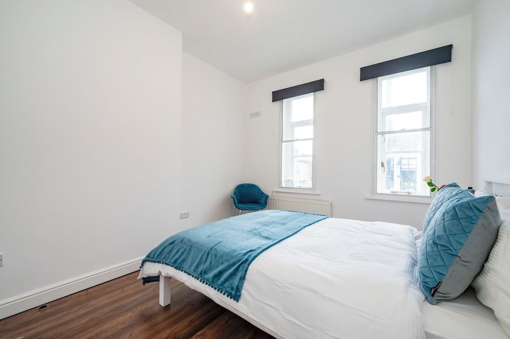 Beautiful Flat Near the Center 11 min 2