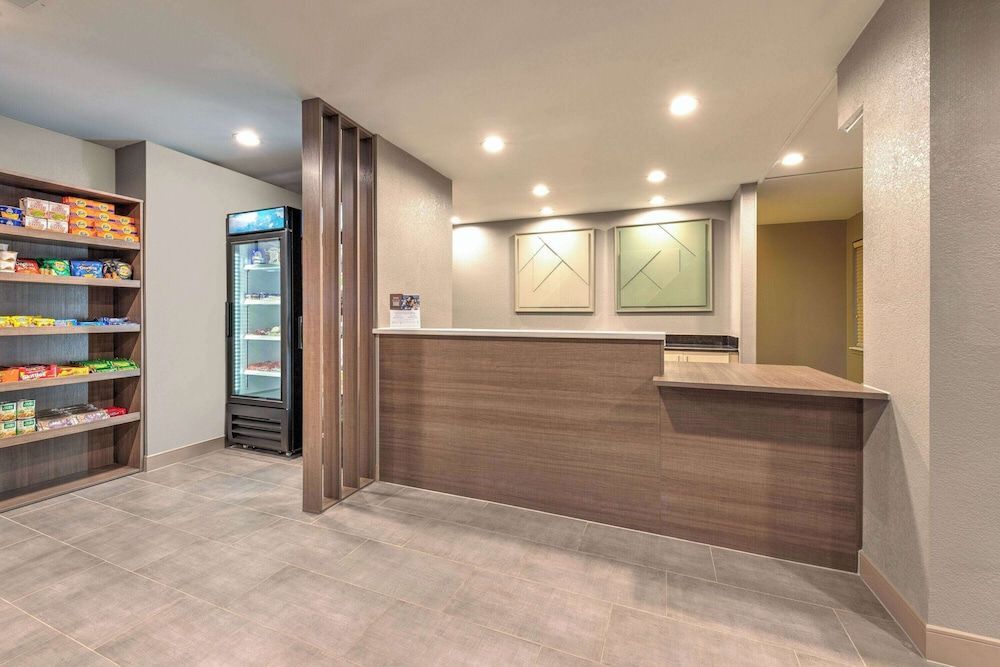 Hawthorn Extended Stay by Wyndham Bedford - Dallas 2