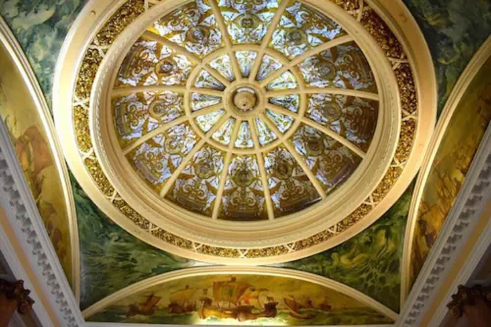The Queens Hotel 2