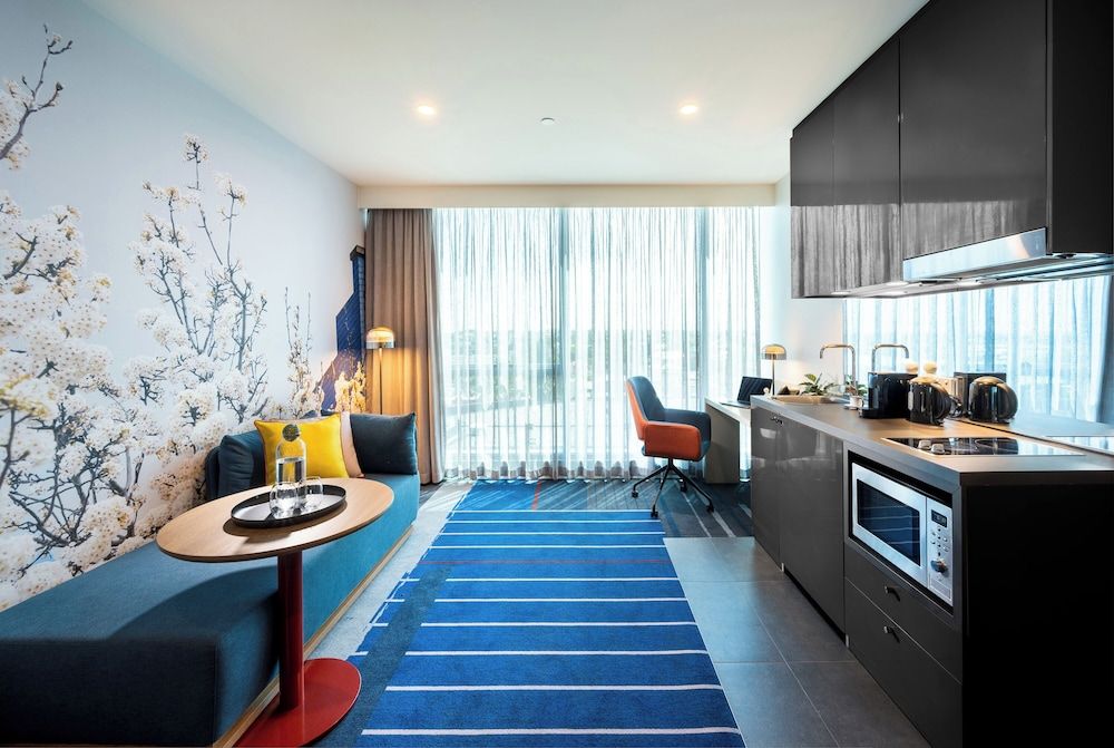 Novotel Melbourne Preston 2
