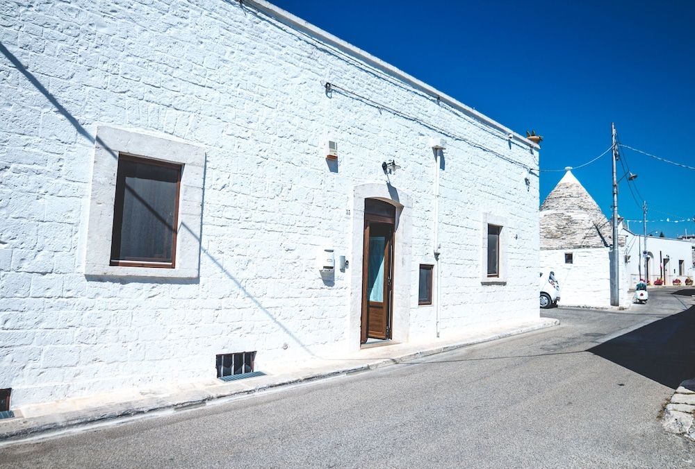 Lyon - Alberobello - Trulli-eu Guesthouse Alberobello - Alberobello