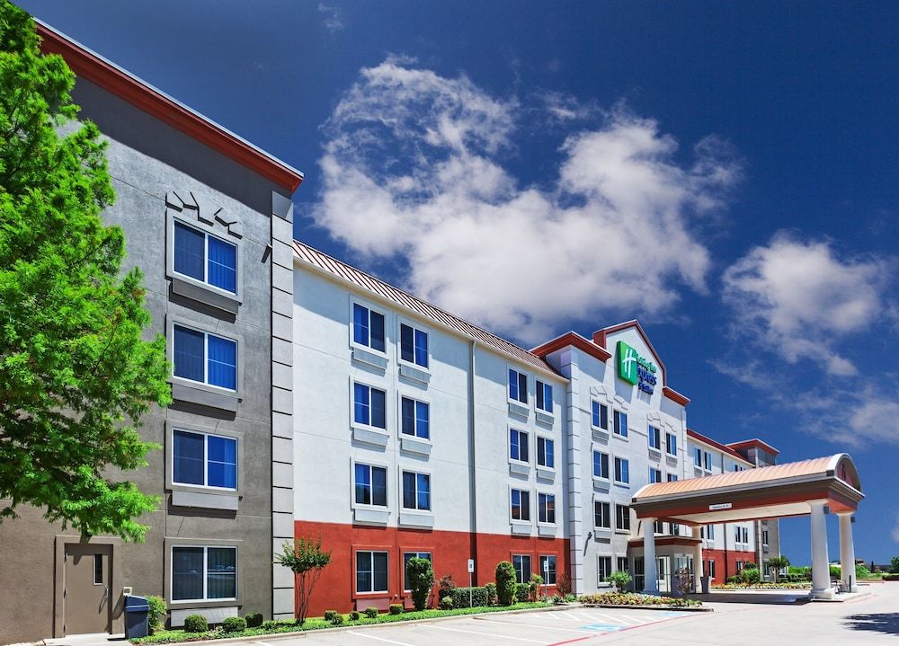 Holiday Inn Express & Suites DALLAS LEWISVILLE by IHG 1