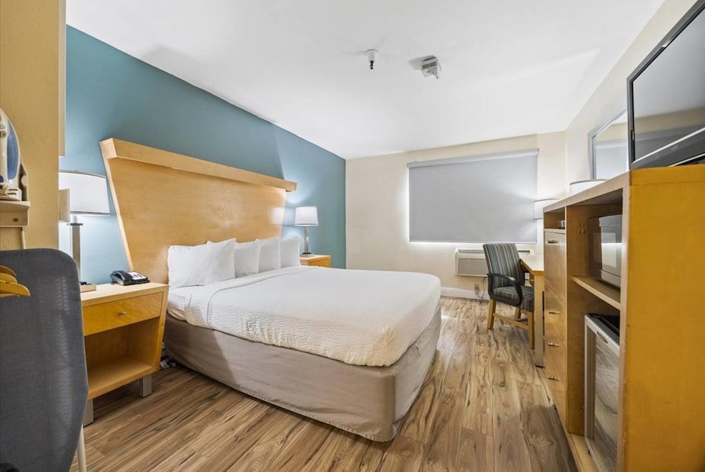Days Inn by Wyndham Woodland 1