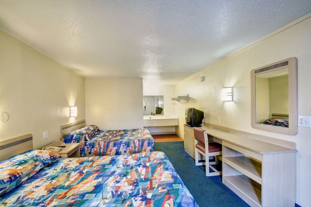 Knights Inn Burlington, NC 2