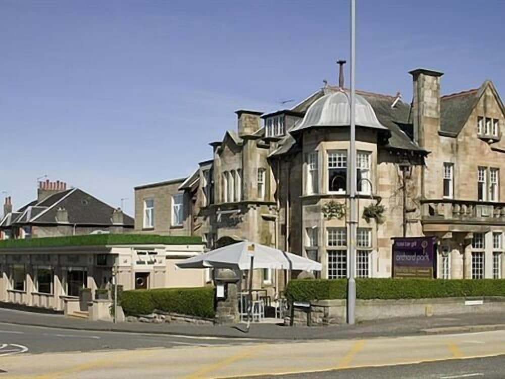 The Orchard Park Hotel 1
