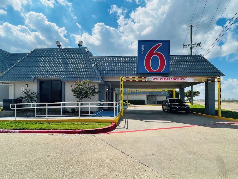 Motel 6-Duncanville, TX - Dallas 1
