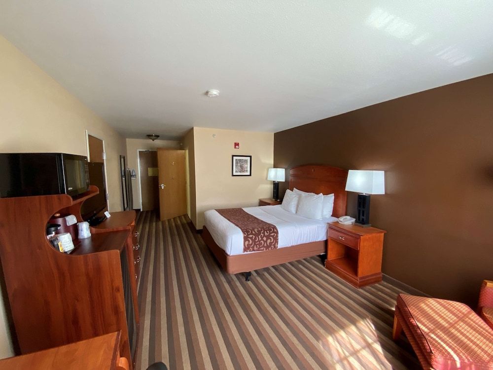 Best Western Manhattan Inn 1