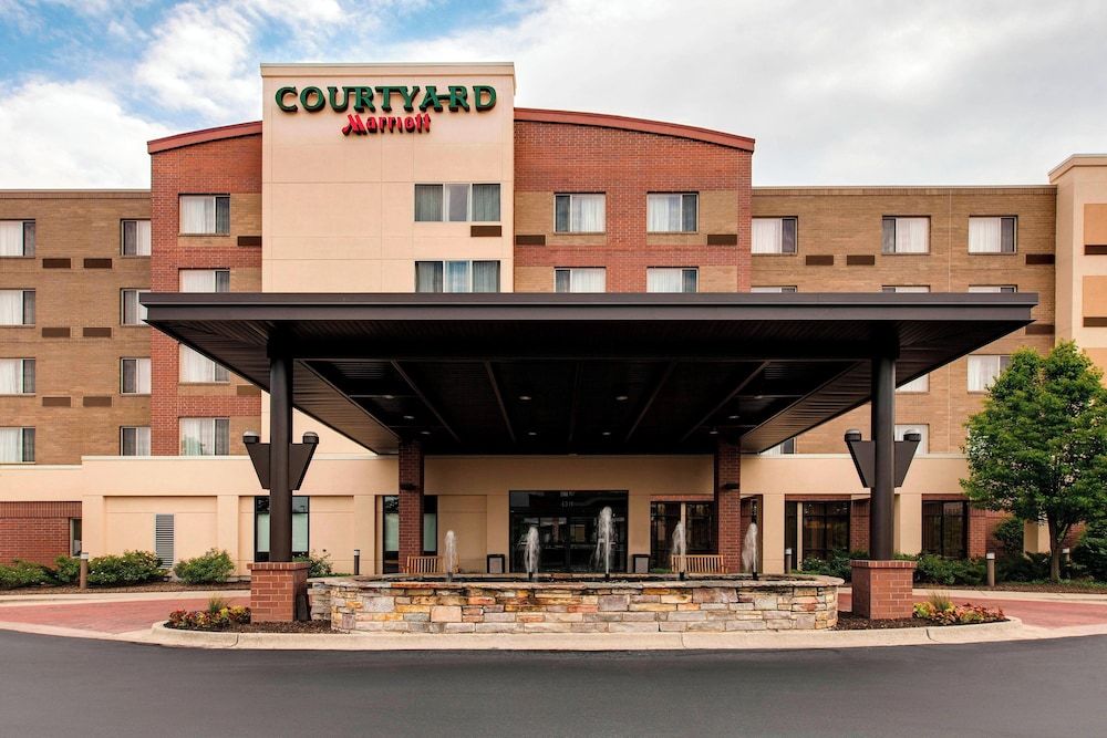 Courtyard by Marriott Chicago Schaumburg/Woodfield Mall 1