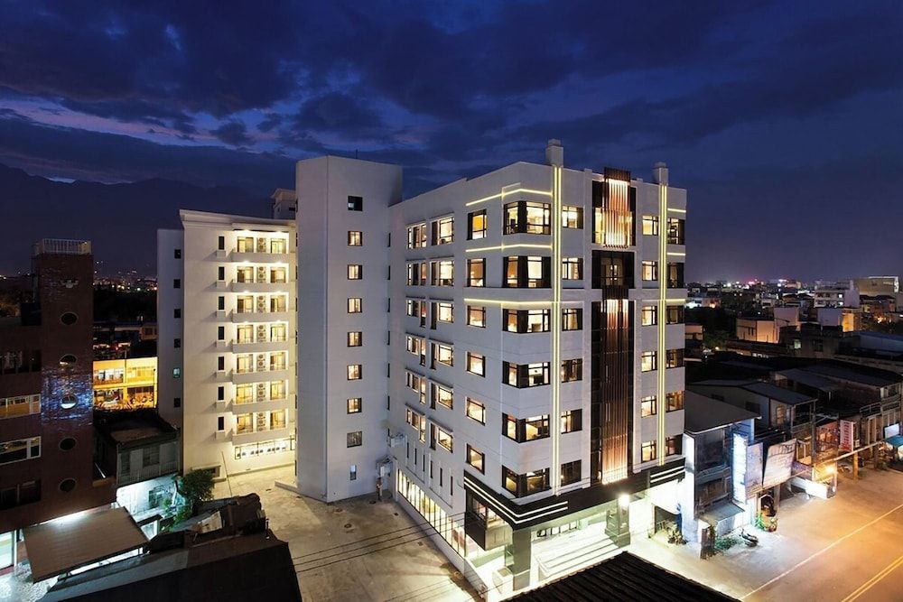 CHECK inn SELECT Hualien LinSen 1