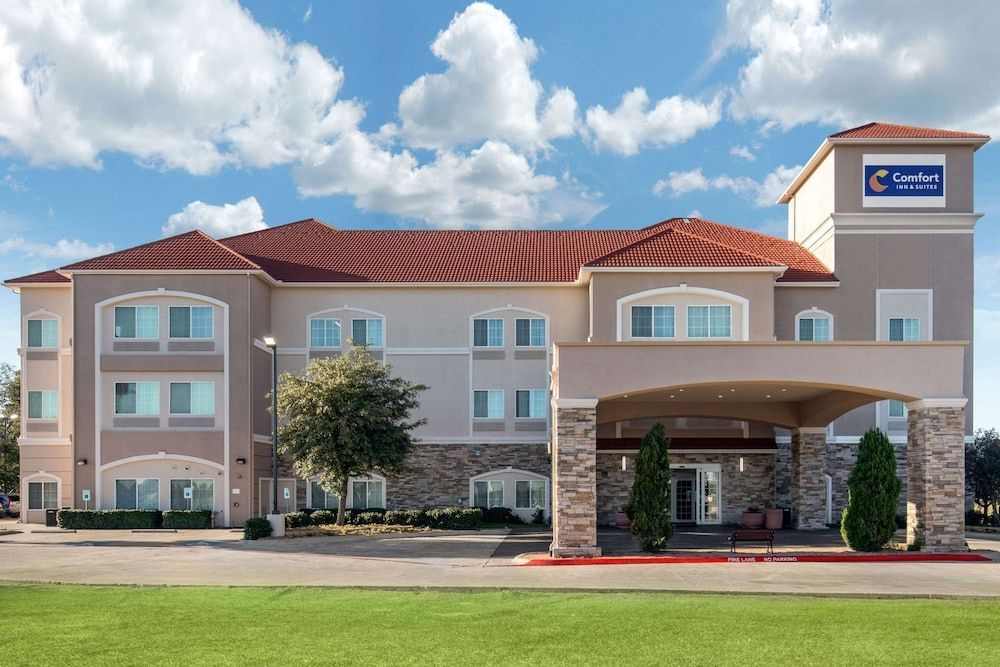 Comfort Inn & Suites Cedar Hill Duncanville 1