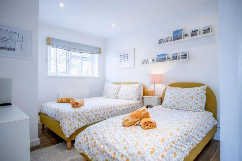 Footsteps - 2 Bedroom Apartment - Saundersfoot 1