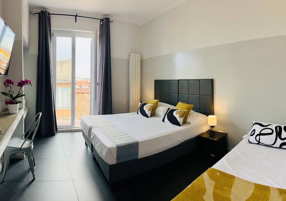 Floor 6 Boutique Rooms by DOT Suites 1
