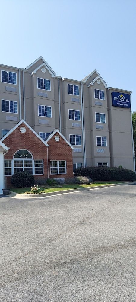 Microtel Inn & Suites by Wyndham Hoover/Birmingham 1