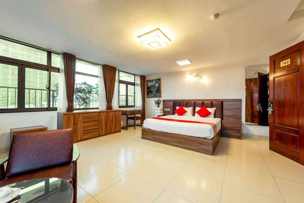 Westlake Tay Ho Hotel 696 Lạc Long Quân 1