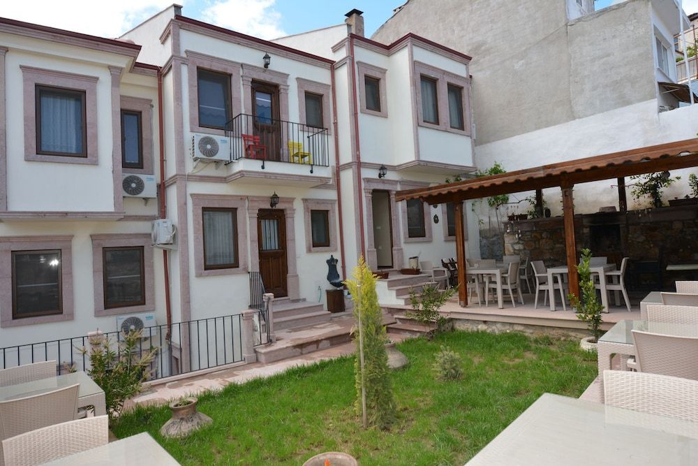 Hayriye Hanim Ege 1