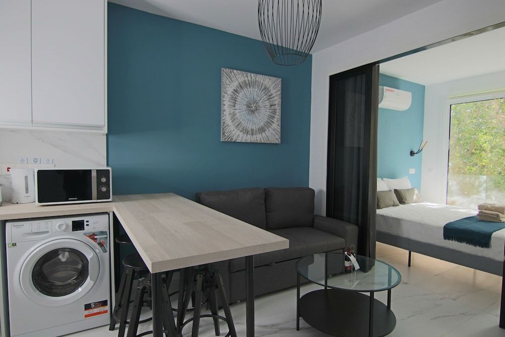 Limnaria 123: Seaside Romantic Flat 1