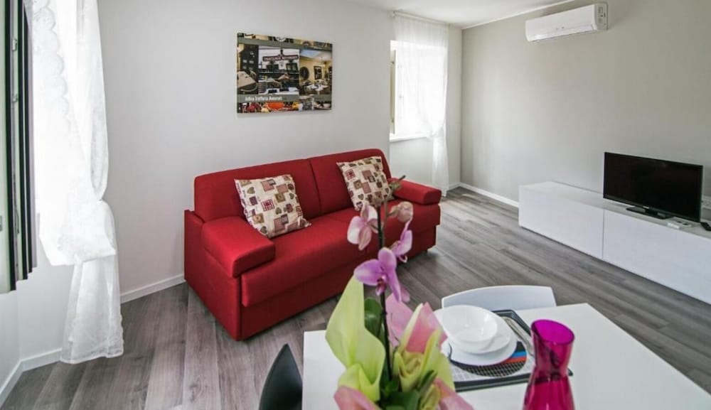 JOIVY Apartments - Trieste Goldoni 1