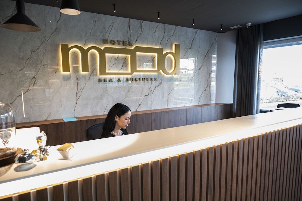 Mood Hotel 2