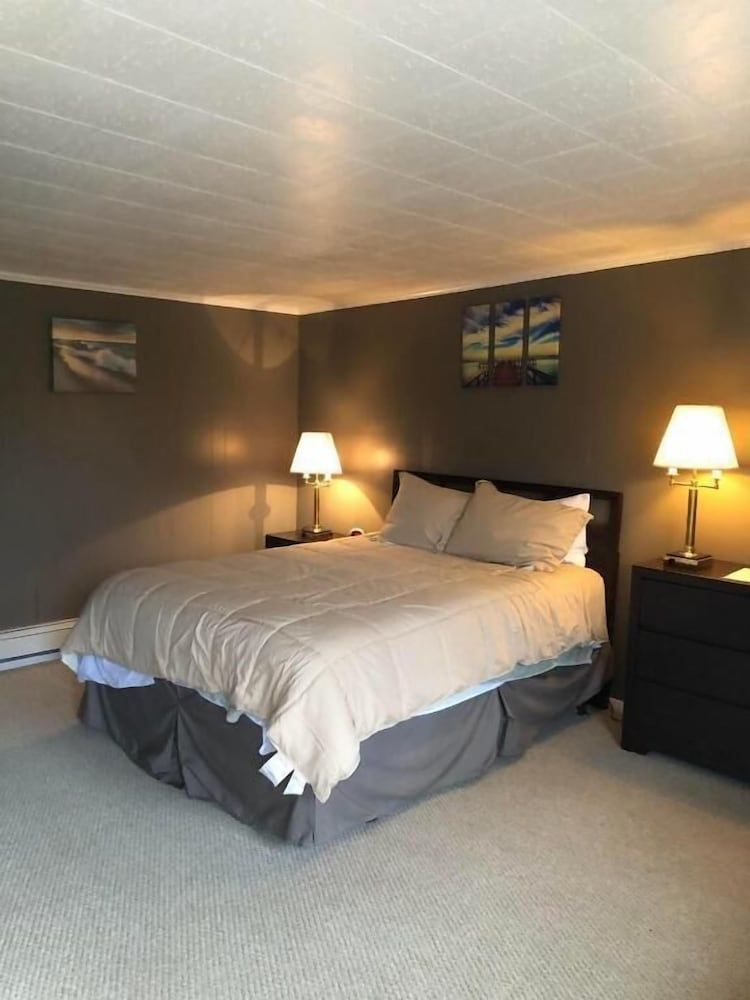 Oakes Oramel Inn 1