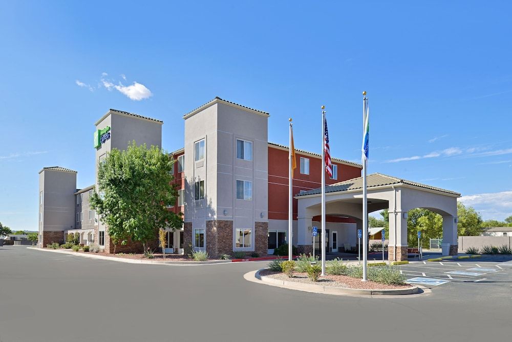 Holiday Inn Express ALBUQUERQUE N - BERNALILLO by IHG 1