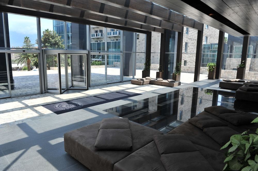Avala Resort & Villas 2