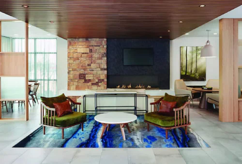 Fairfield Inn & Suites by Marriott Marshall 2