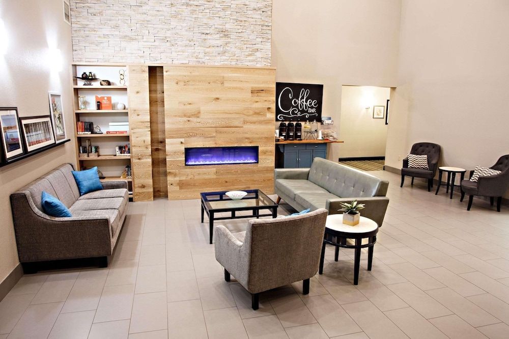 Country Inn & Suites by Radisson, Harrisburg West Mechanicsburg 2