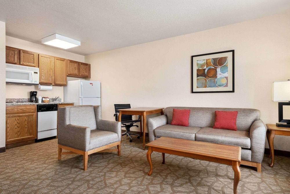 Hawthorn Extended Stay by Wyndham Decatur 1