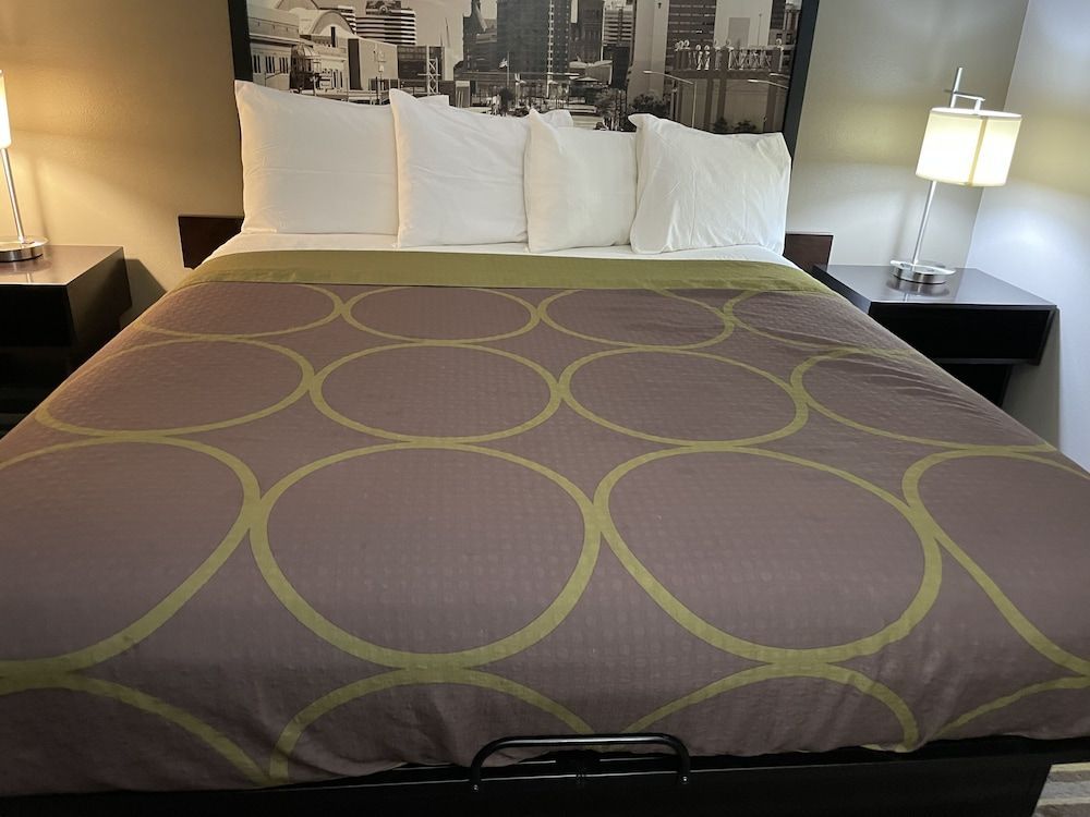 Delavan Inn and Suites 1