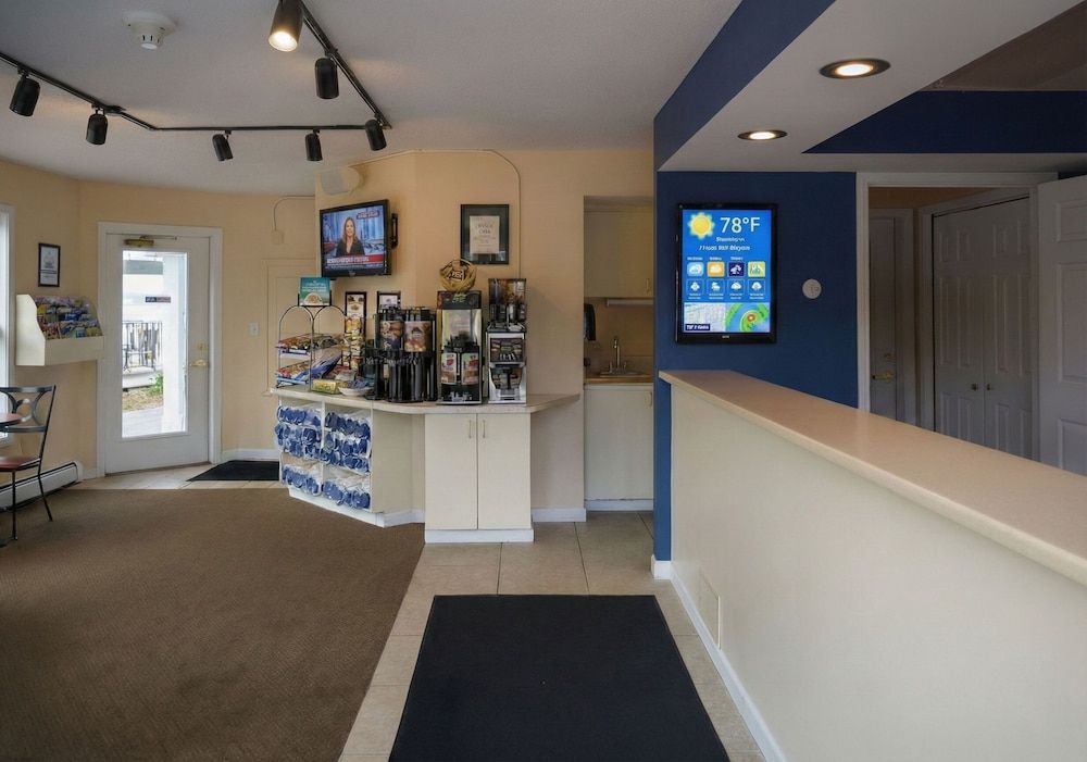 Pointes North Beachfront Hotel - 2 Person Spa Tub Studios 2