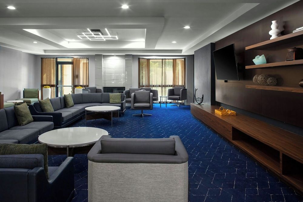 Courtyard by Marriott Richmond Northwest 1