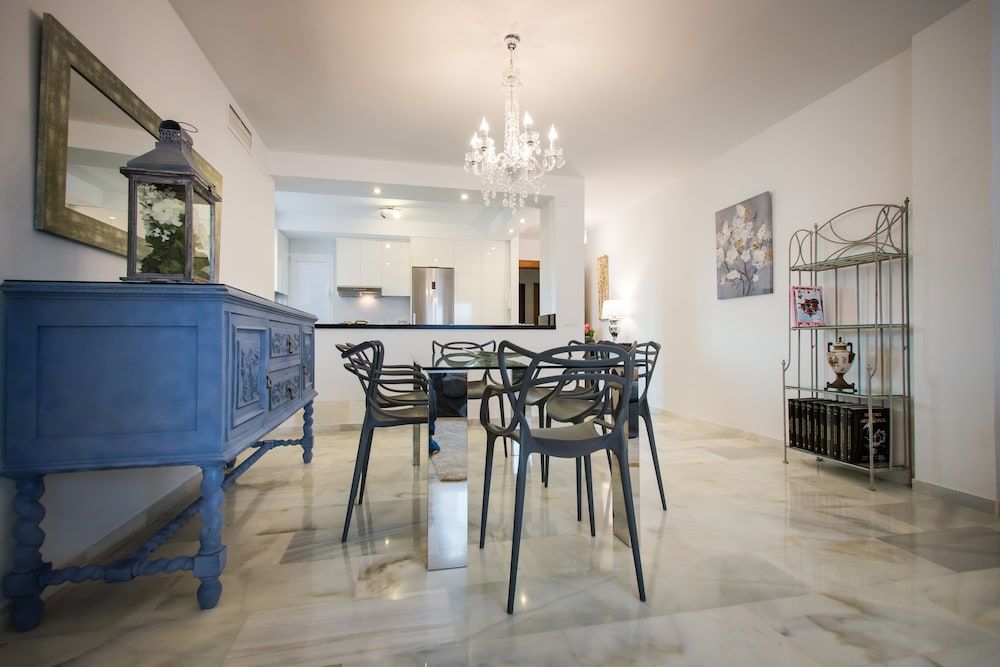 Holidays2Malaga Dos Aceras in Old Town & High Speed Wifi 2
