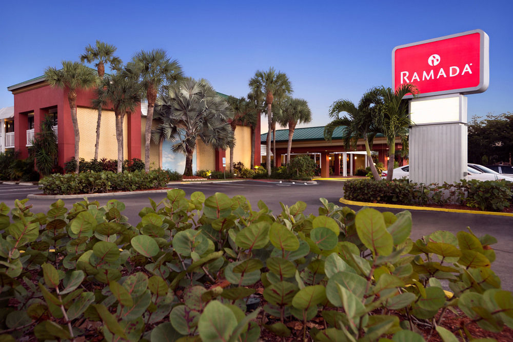 RAMADA BY WYNDHAM NAPLES 2