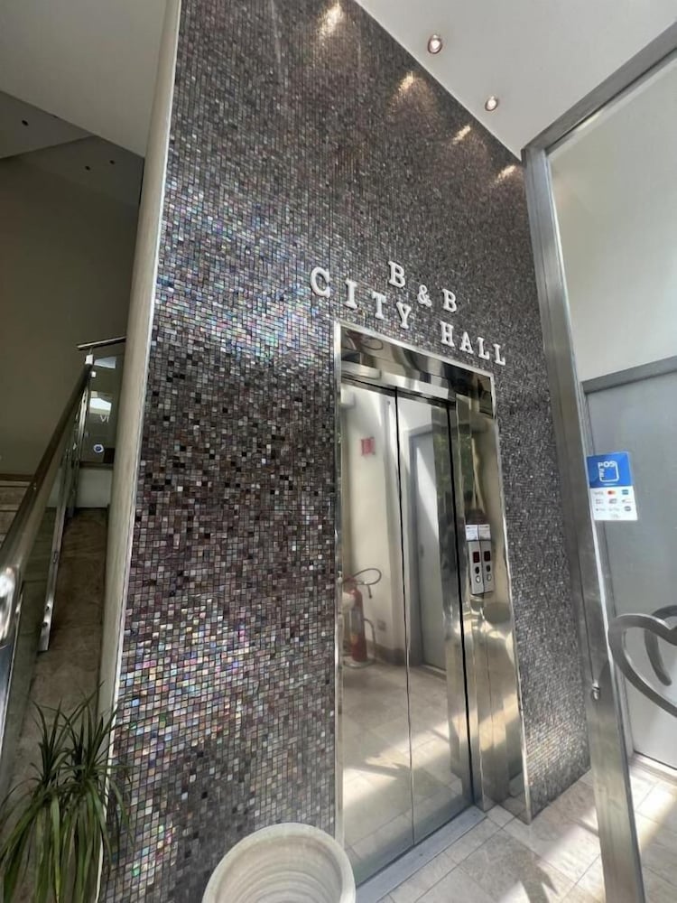 City Hall 1