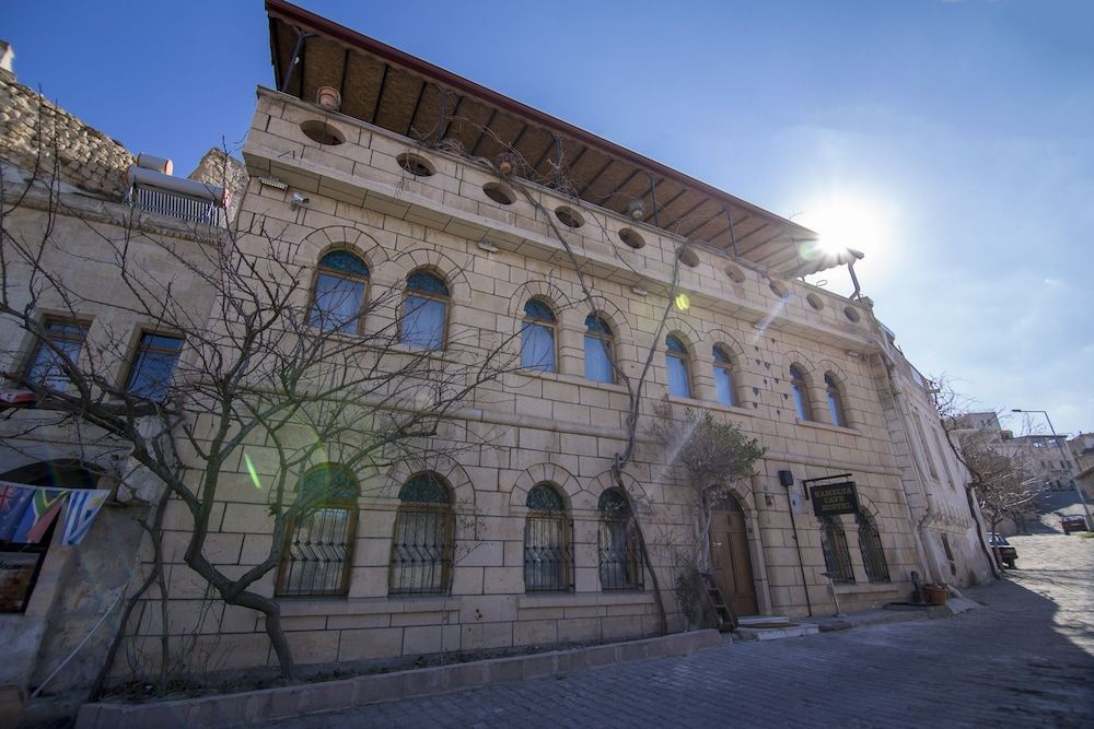 Kamelya Cave Hostel - Adults Only 1