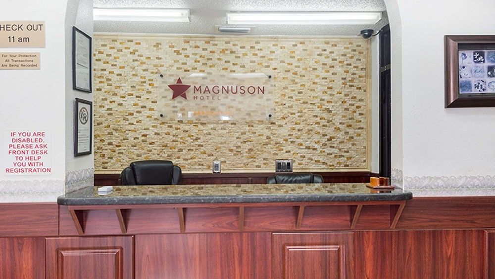 Magnuson Hotel Bradenton 2