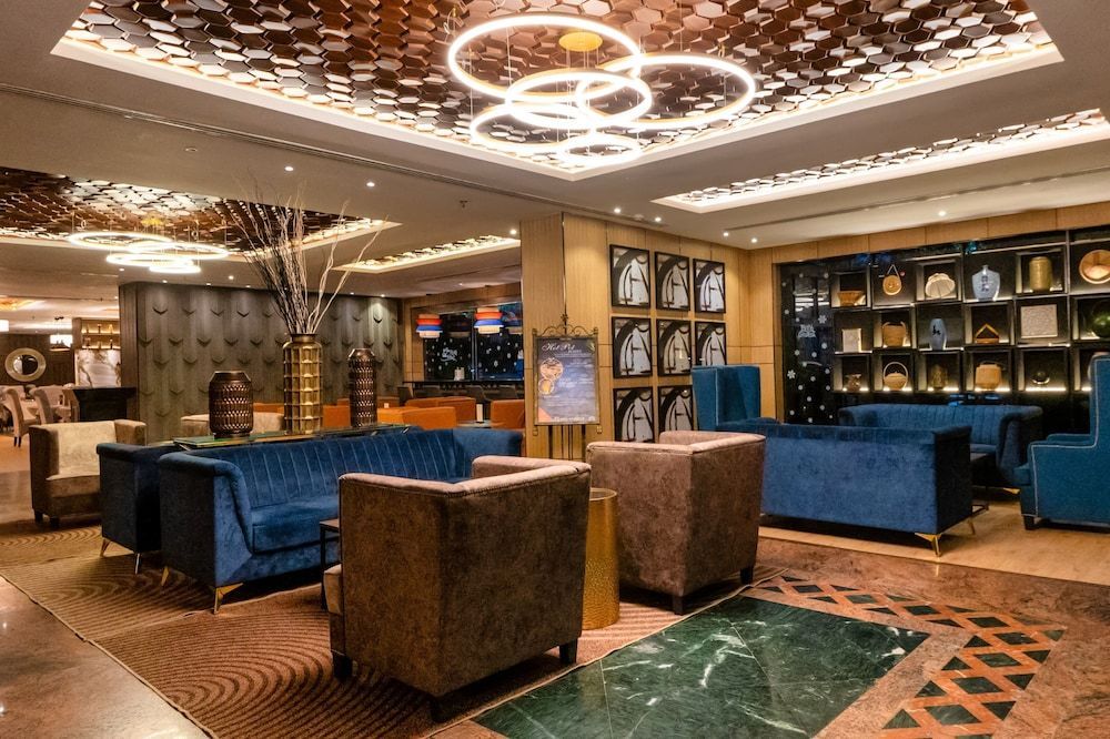 Howard Johnson by Wyndham Kota Kinabalu City Centre, formerly Hotel Shangri-La Kota Kinabalu 2