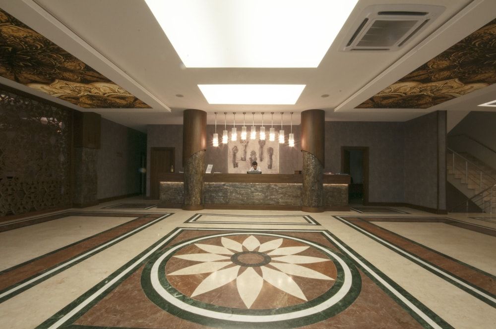 My Dream Hotel 2