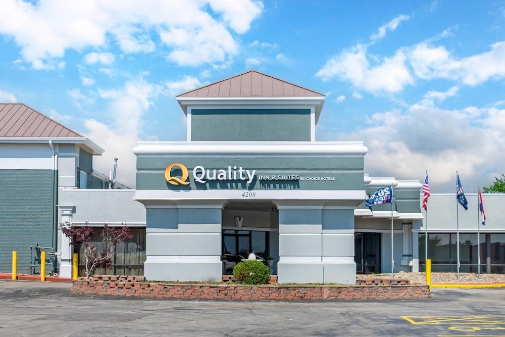 Quality Inn & Suites Kansas City - Independence I-70 East 1