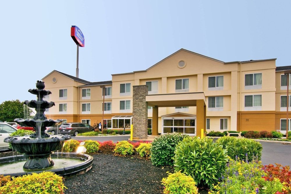 Fairfield Inn & Suites Clarksville 1