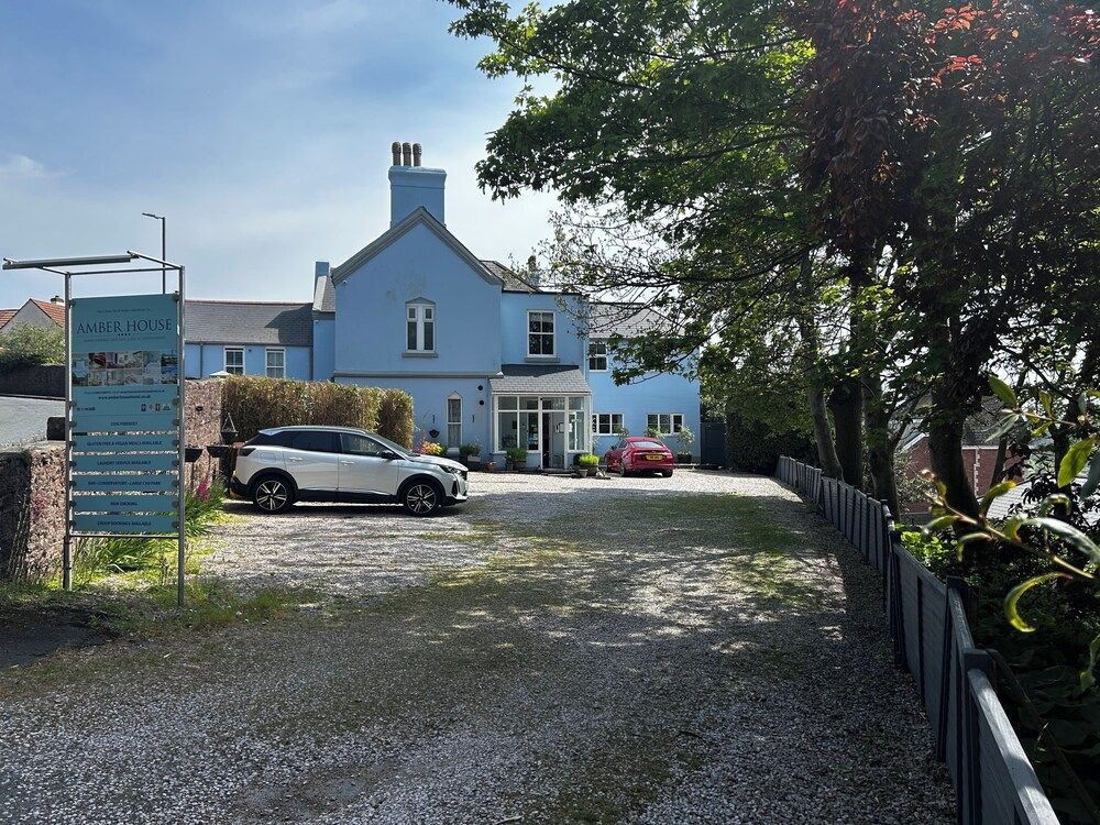 amber house hotel 1