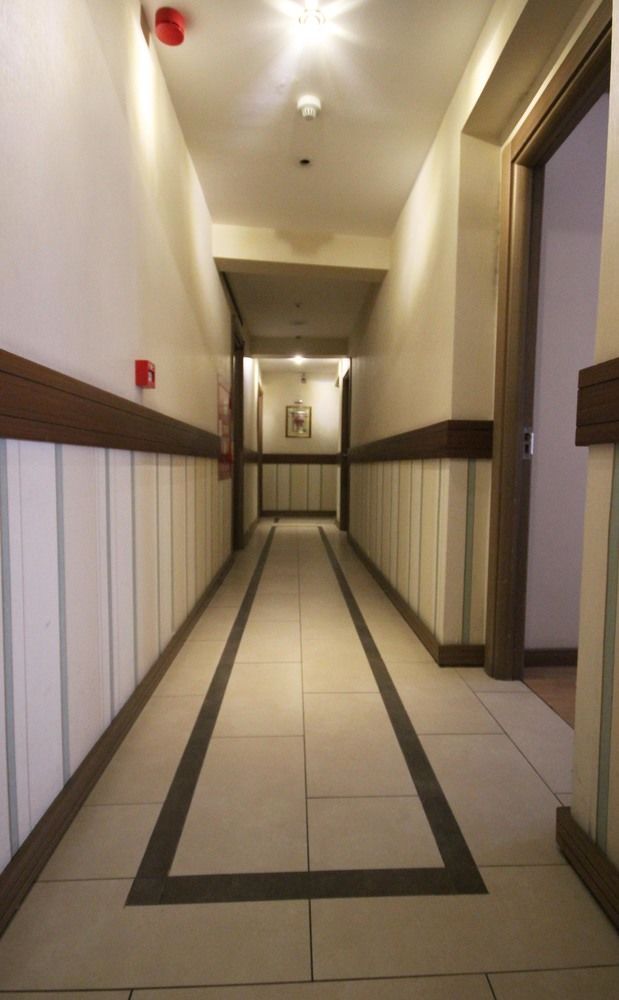 Flower Palace Hotel 2