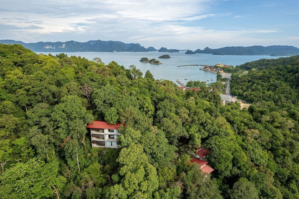 Ambong Rainforest Retreat 1