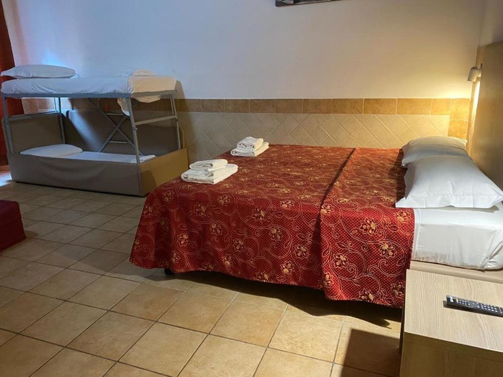 Hotel Alex Square 1