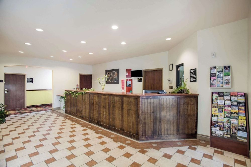 Econo Lodge Anderson 2