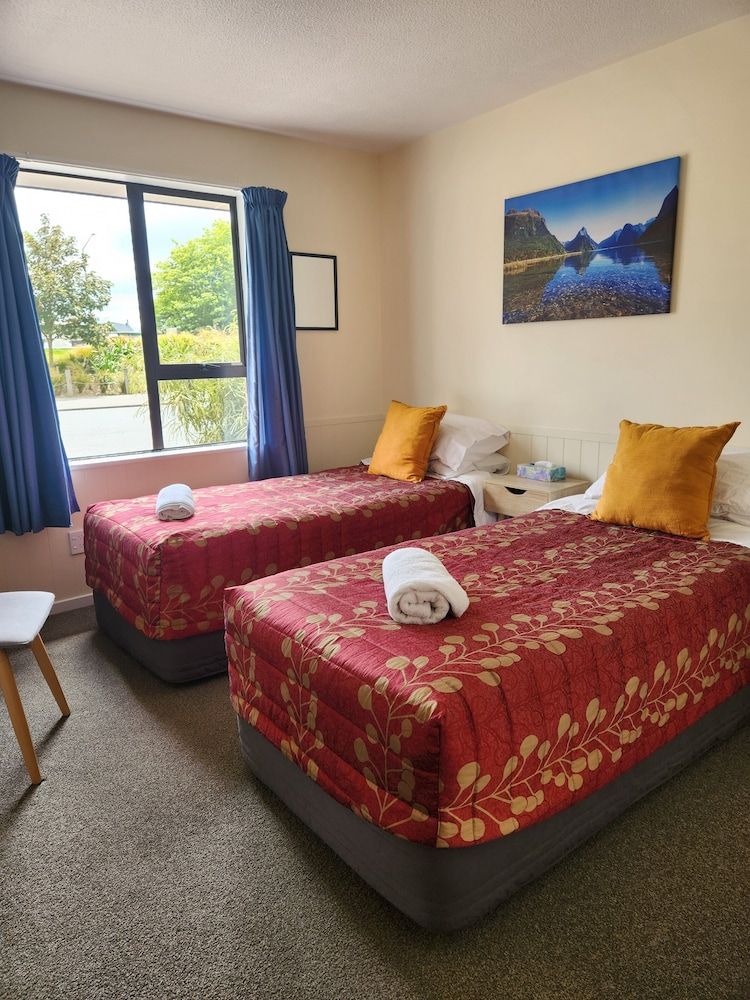 Snow Denn Lodge 1