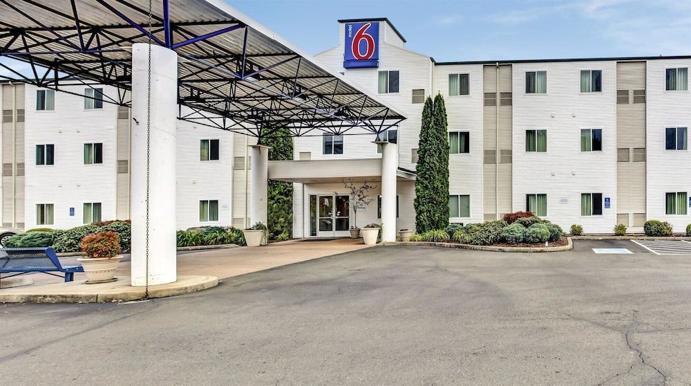 Motel 6-Roseburg, OR 1
